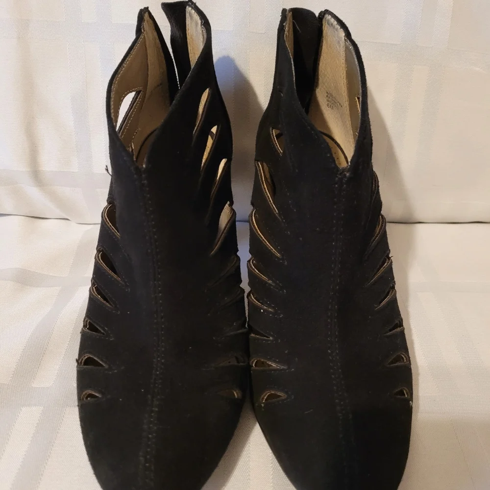 Suede booties - Picture 3 of 4